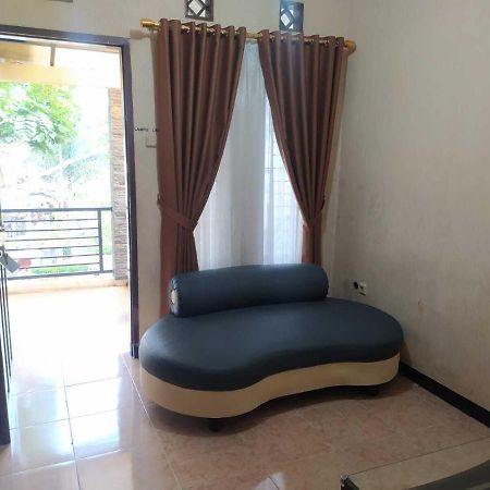 Villa Beverly Lembang Exterior foto