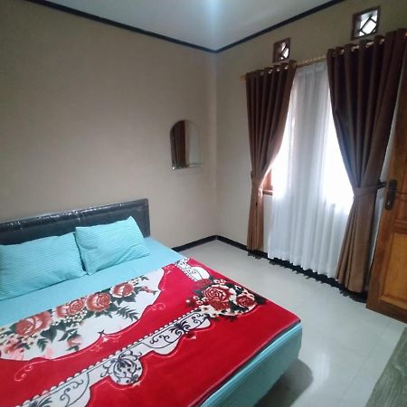 Villa Beverly Lembang Exterior foto