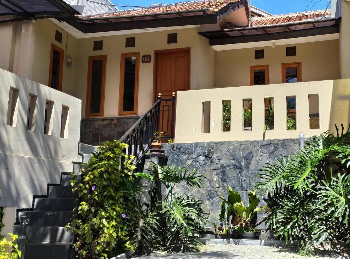 Villa Beverly Lembang Exterior foto