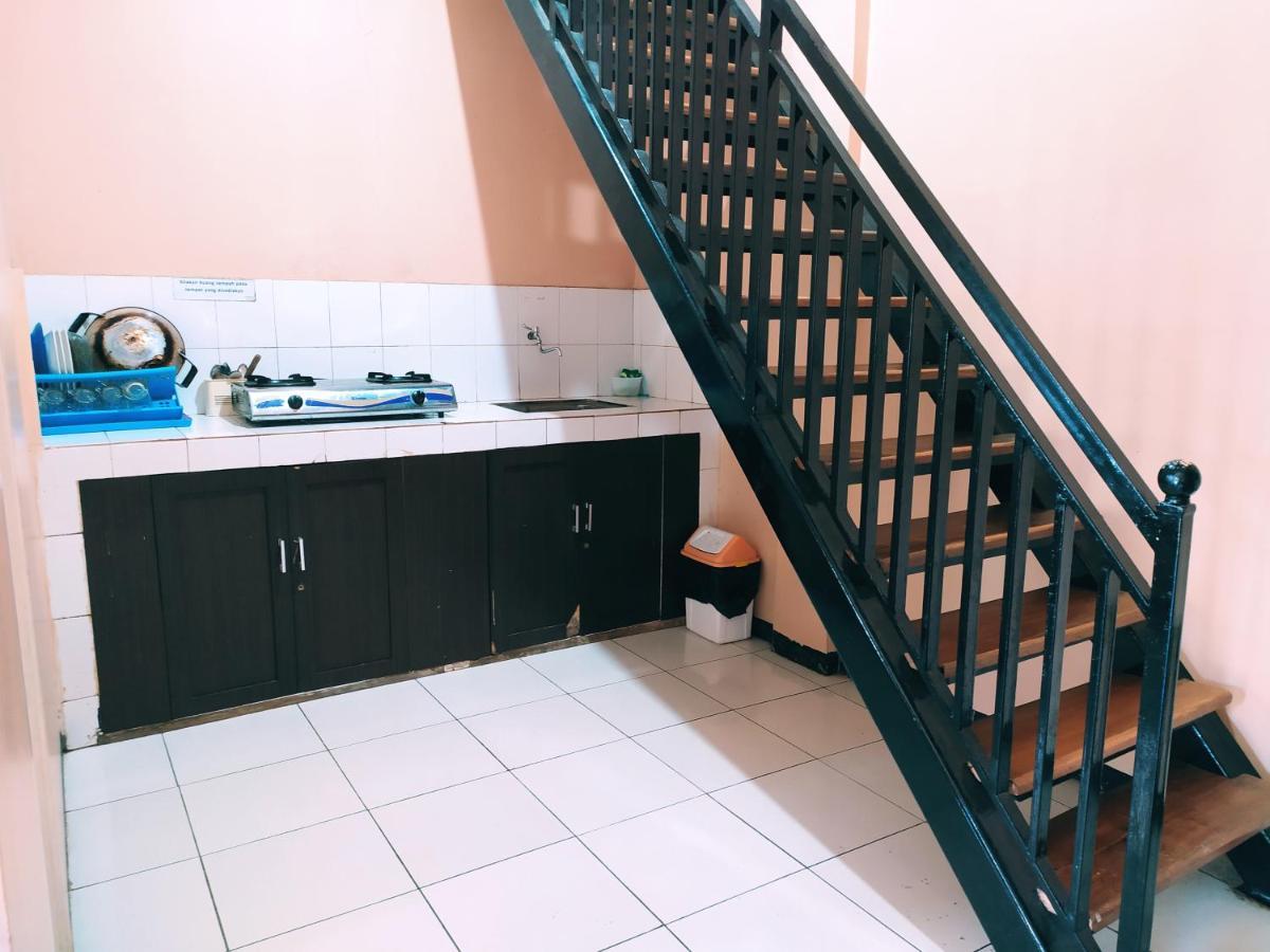 Villa Beverly Lembang Exterior foto
