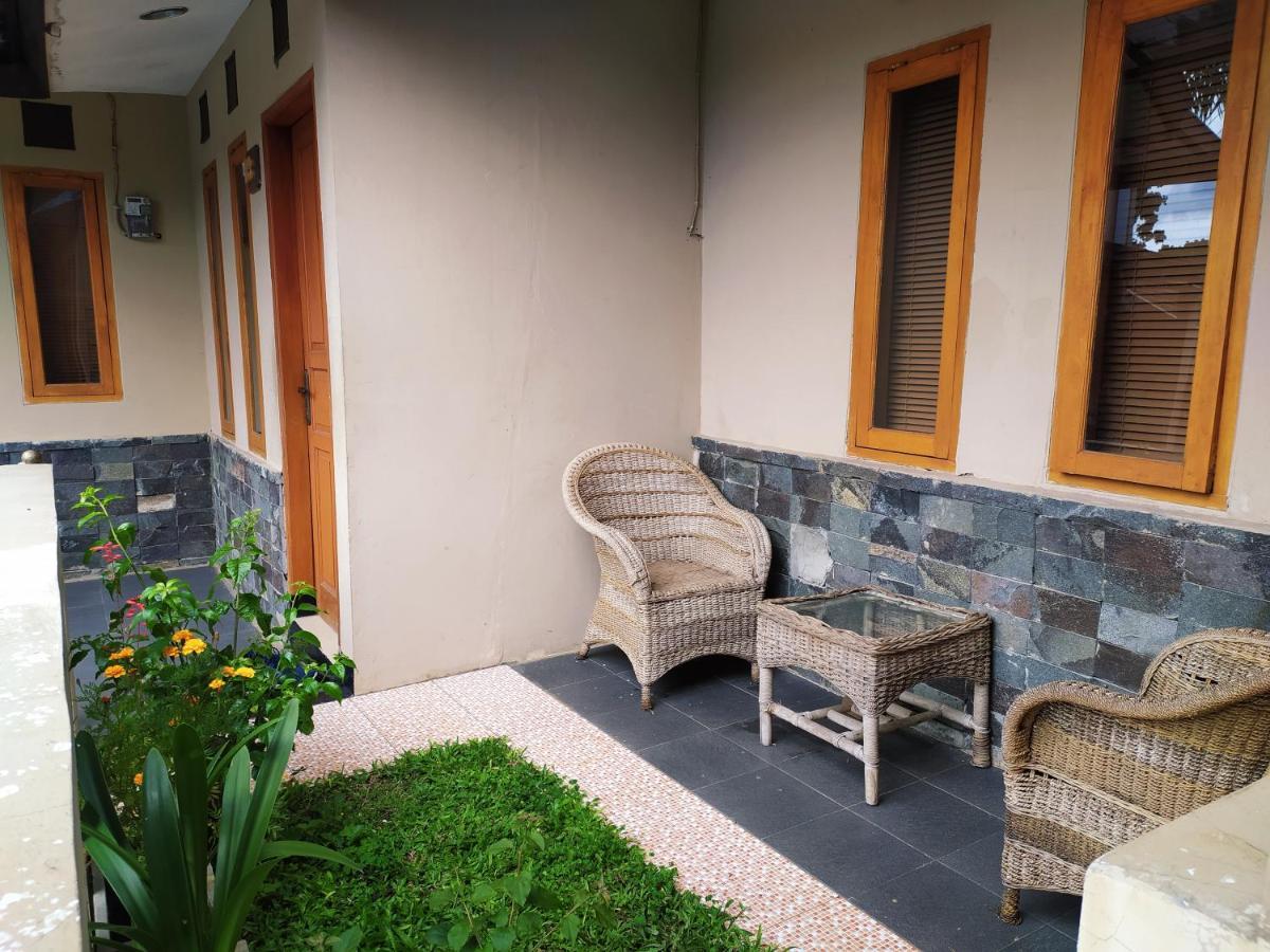 Villa Beverly Lembang Exterior foto
