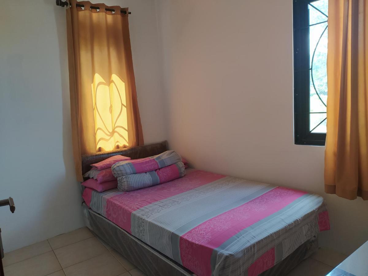 Villa Beverly Lembang Exterior foto
