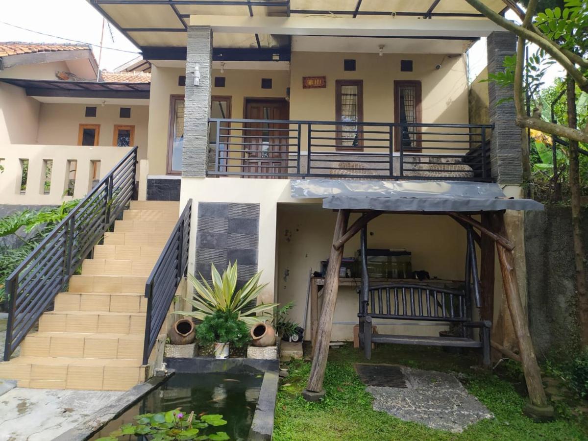 Villa Beverly Lembang Exterior foto