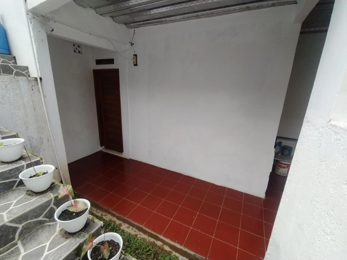 Villa Beverly Lembang Exterior foto
