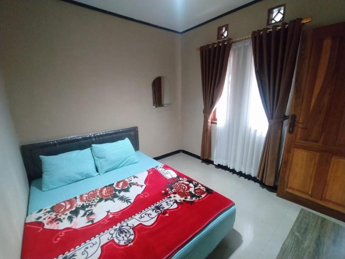 Villa Beverly Lembang Exterior foto