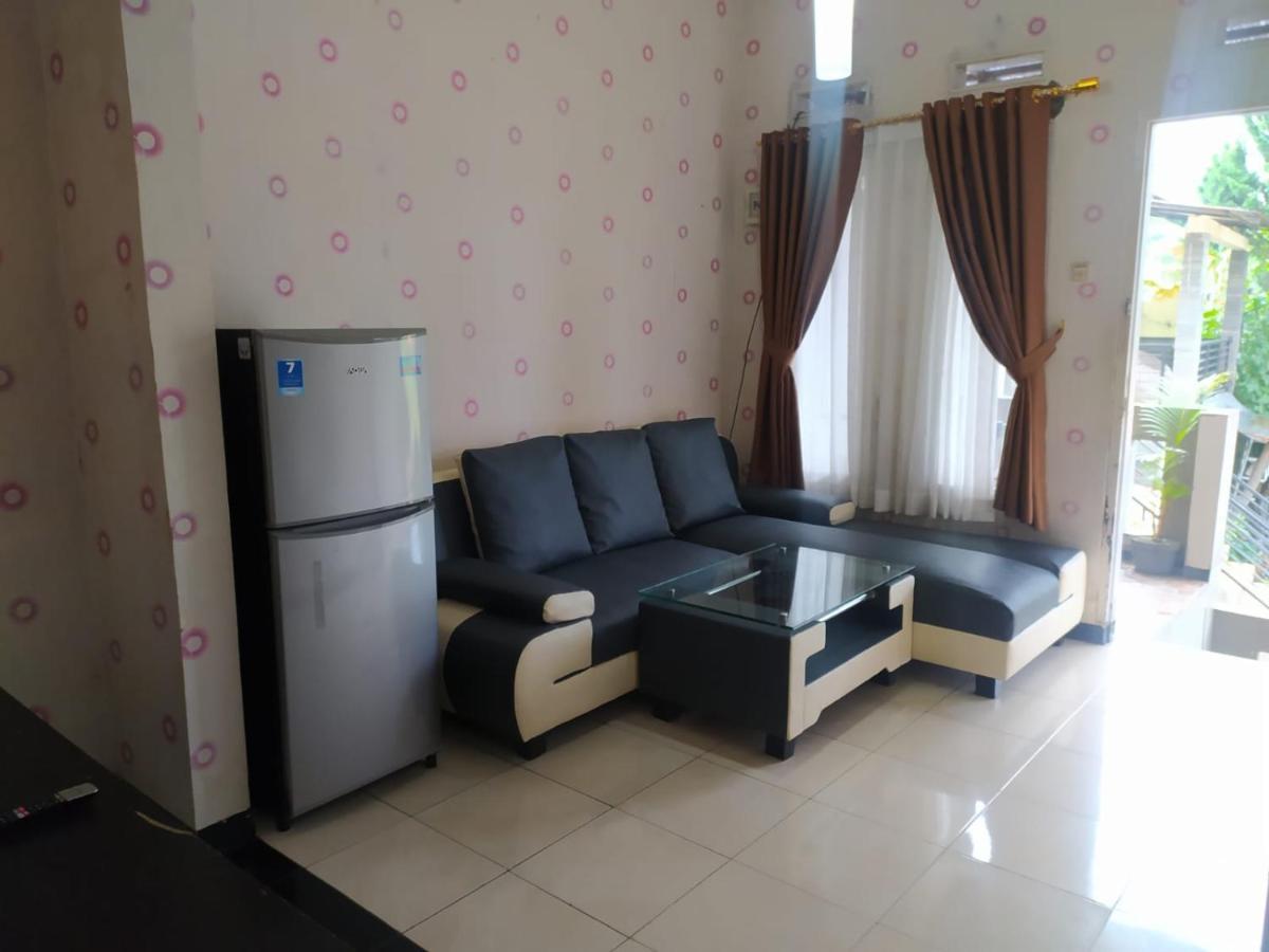 Villa Beverly Lembang Exterior foto